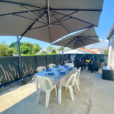 Semesterbostad Maison Moderne Pour 6 Pers A 500m Du Centre - Terrasse, Wifi, Parking - - Fr-1-231-286